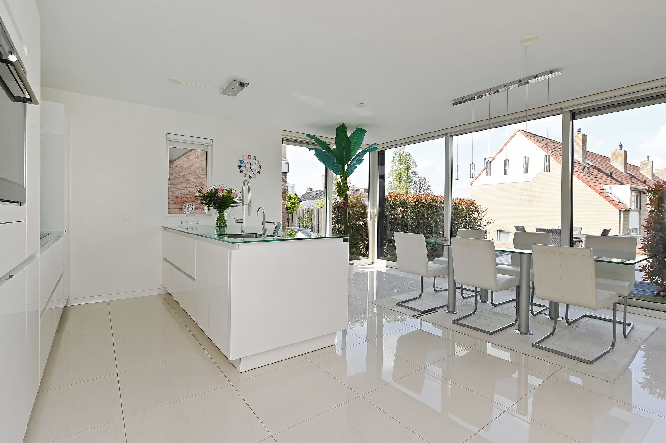 Photo 18 of De Warmoezerij 44