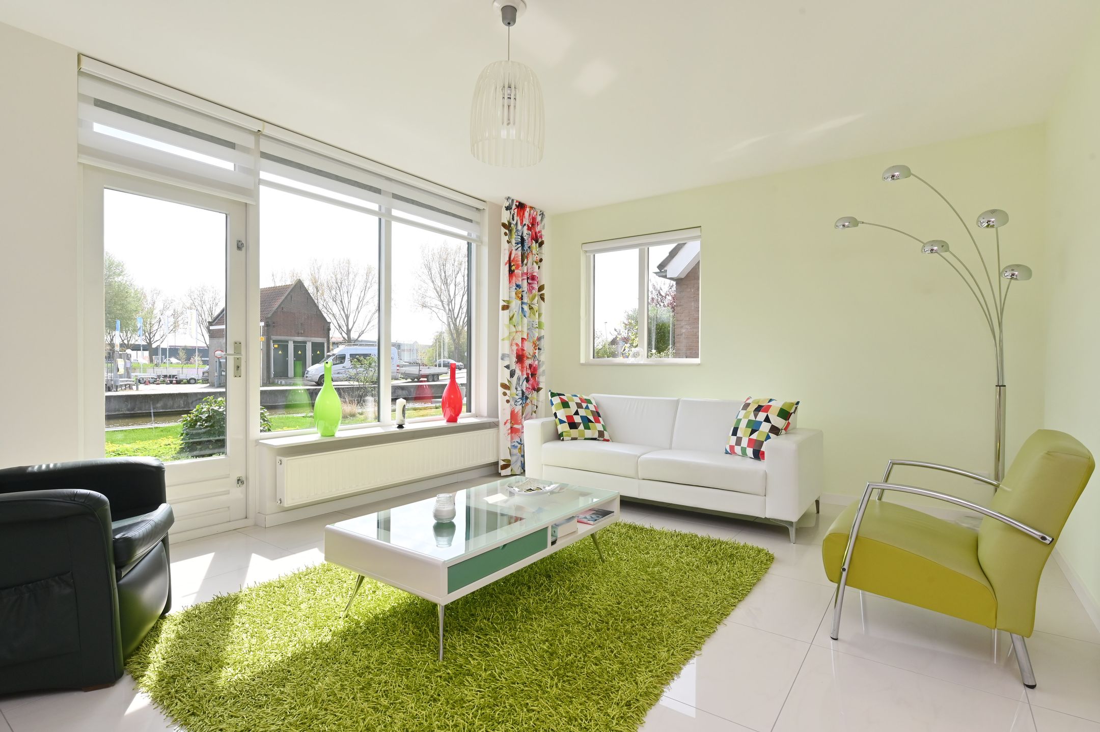 Photo 15 of De Warmoezerij 44