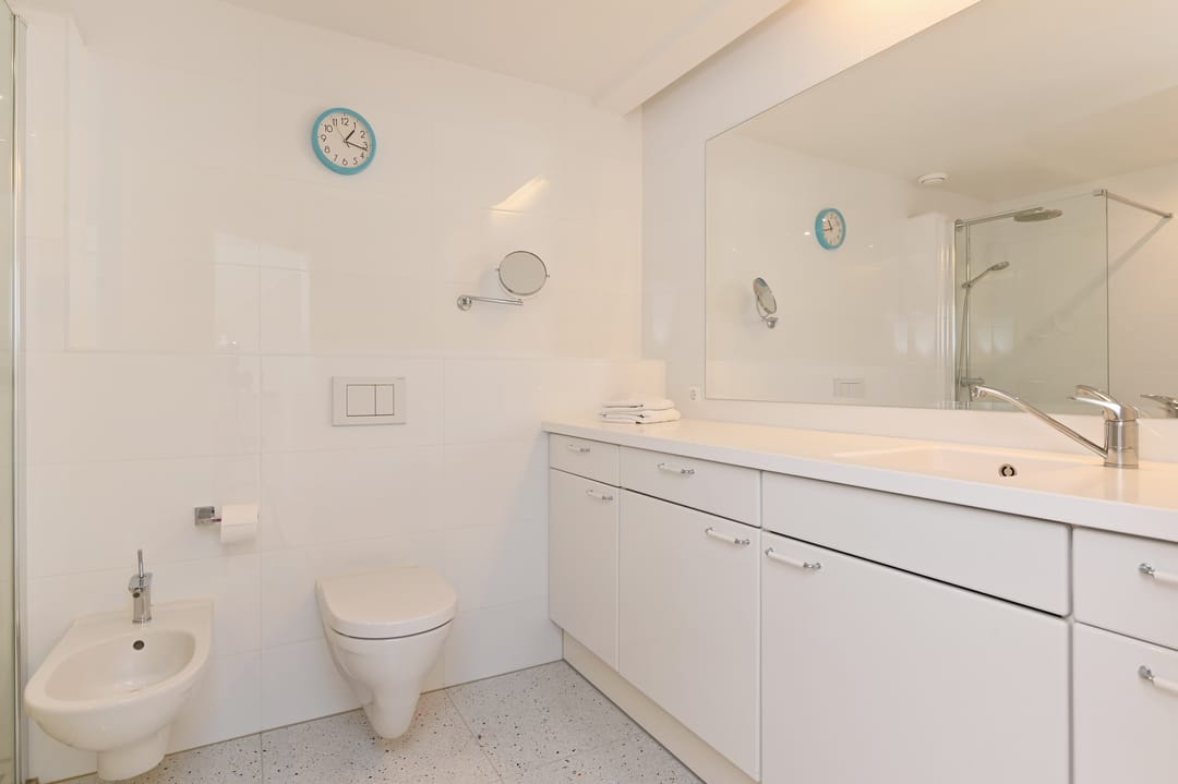 Photo 38 of De Warmoezerij 44