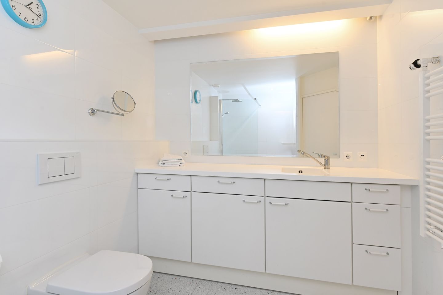 Photo 40 of De Warmoezerij 44