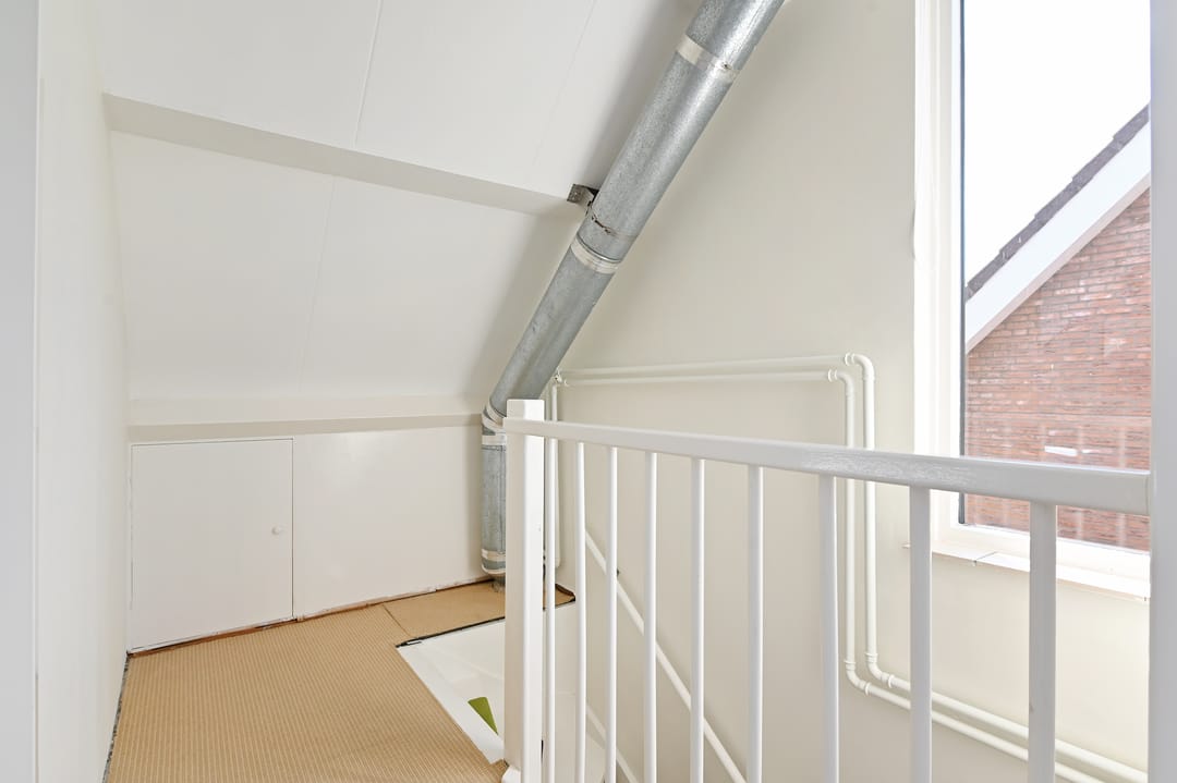 Photo 46 of De Warmoezerij 44