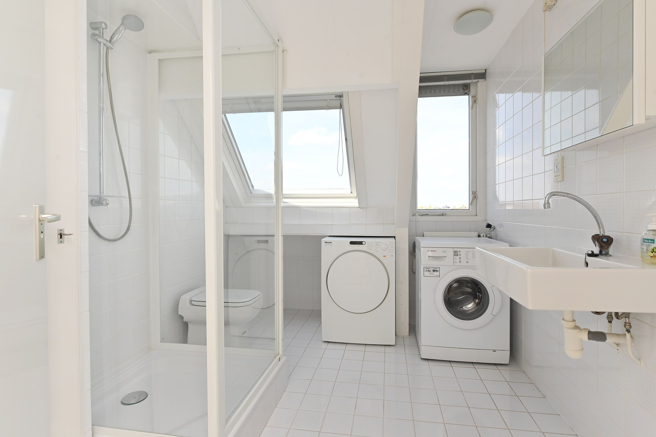 Photo 48 of De Warmoezerij 44