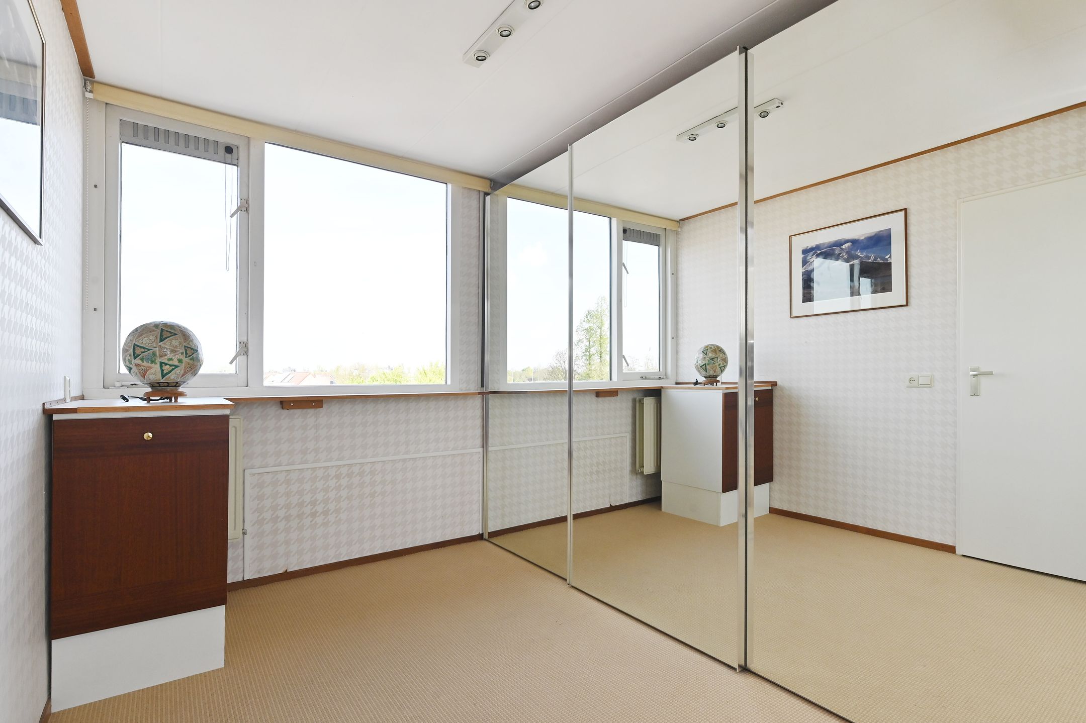 Photo 54 of De Warmoezerij 44