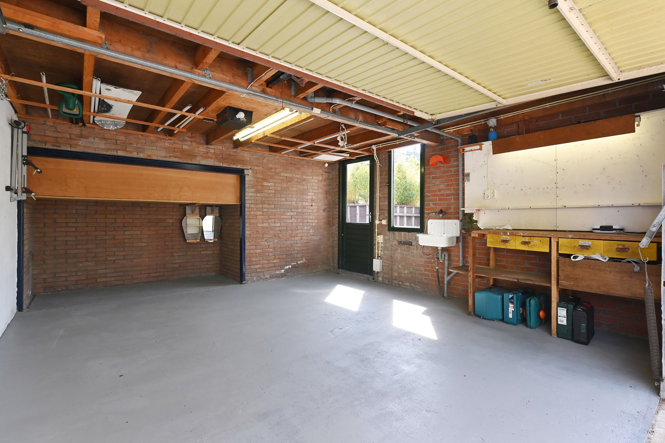 Photo 60 of De Warmoezerij 44