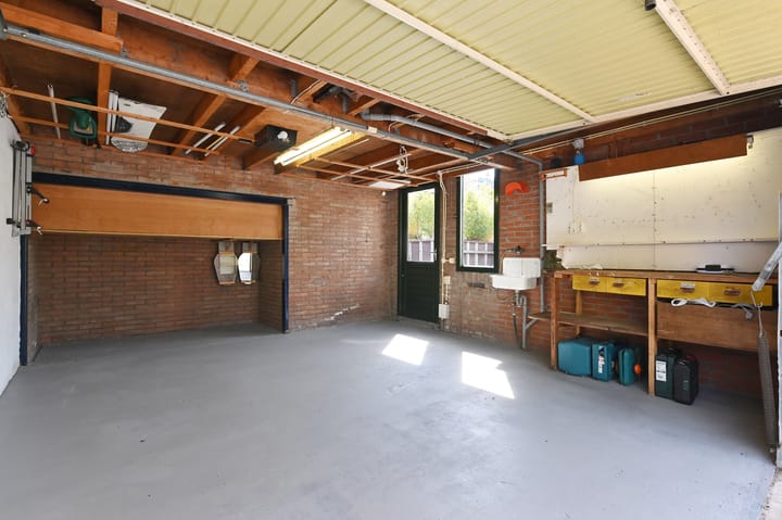 Foto 60 van De Warmoezerij 44