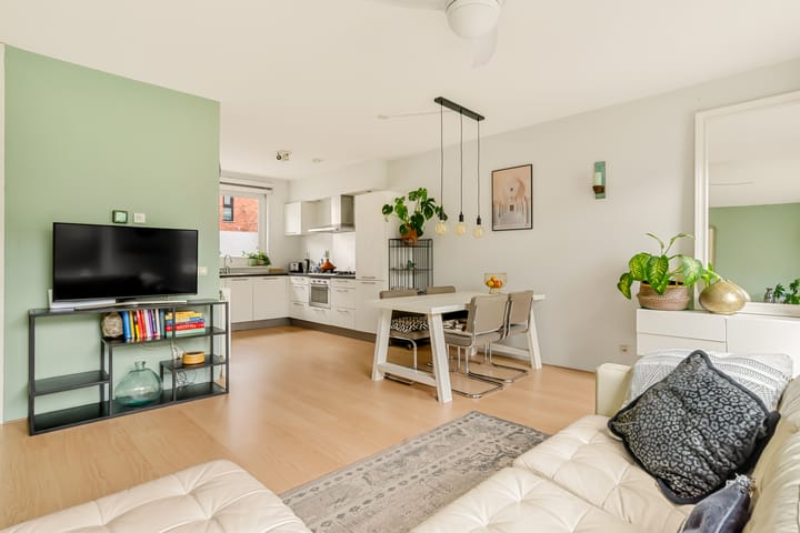 Foto 3 van Nevenspoor 24