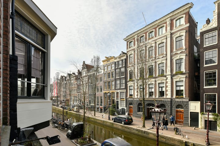 Foto 12 van Oudezijds Achterburgwal 127-1