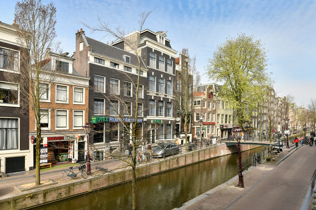 Foto 13 van Oudezijds Achterburgwal 127-1