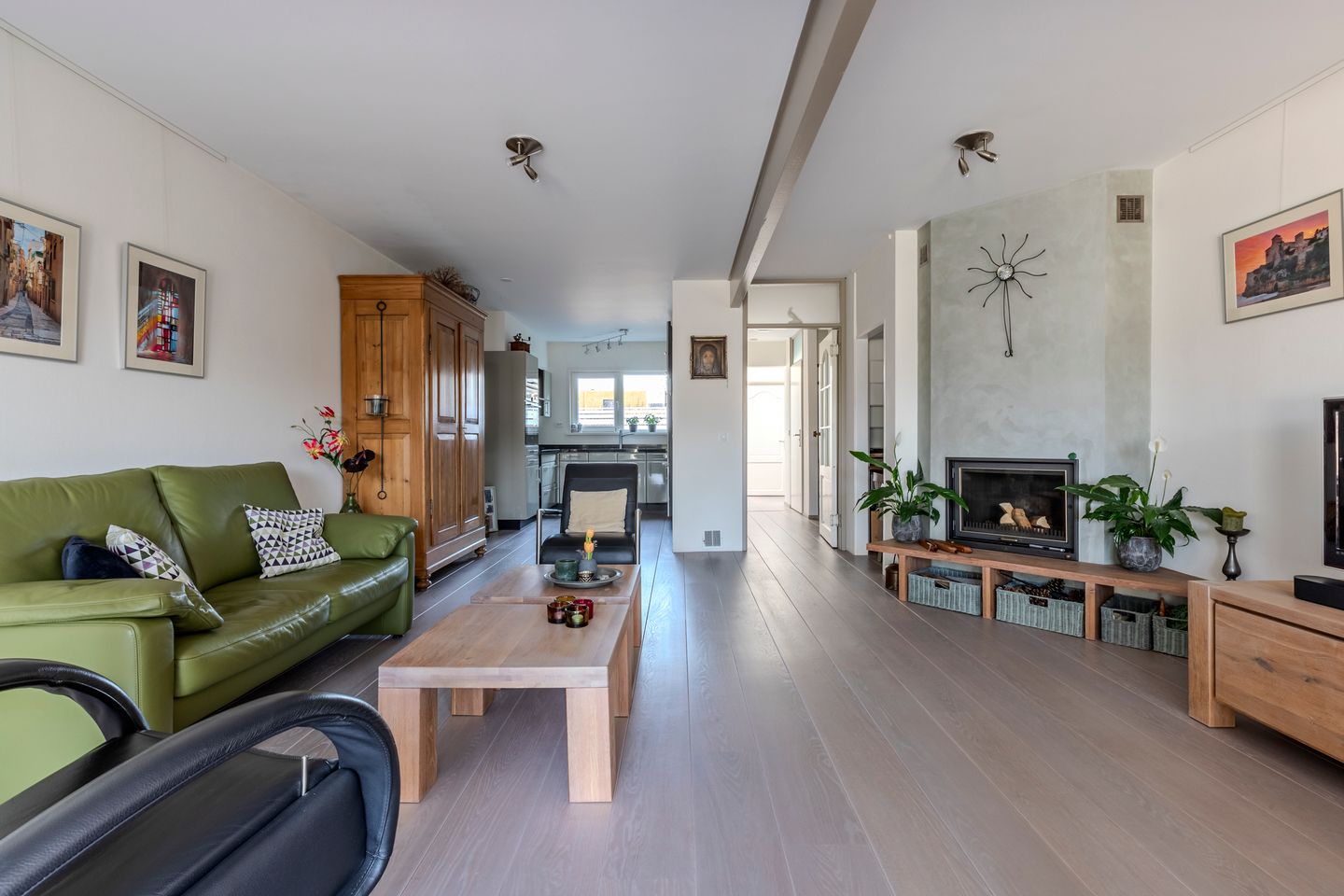 Photo 10 of Houweelstraat 14