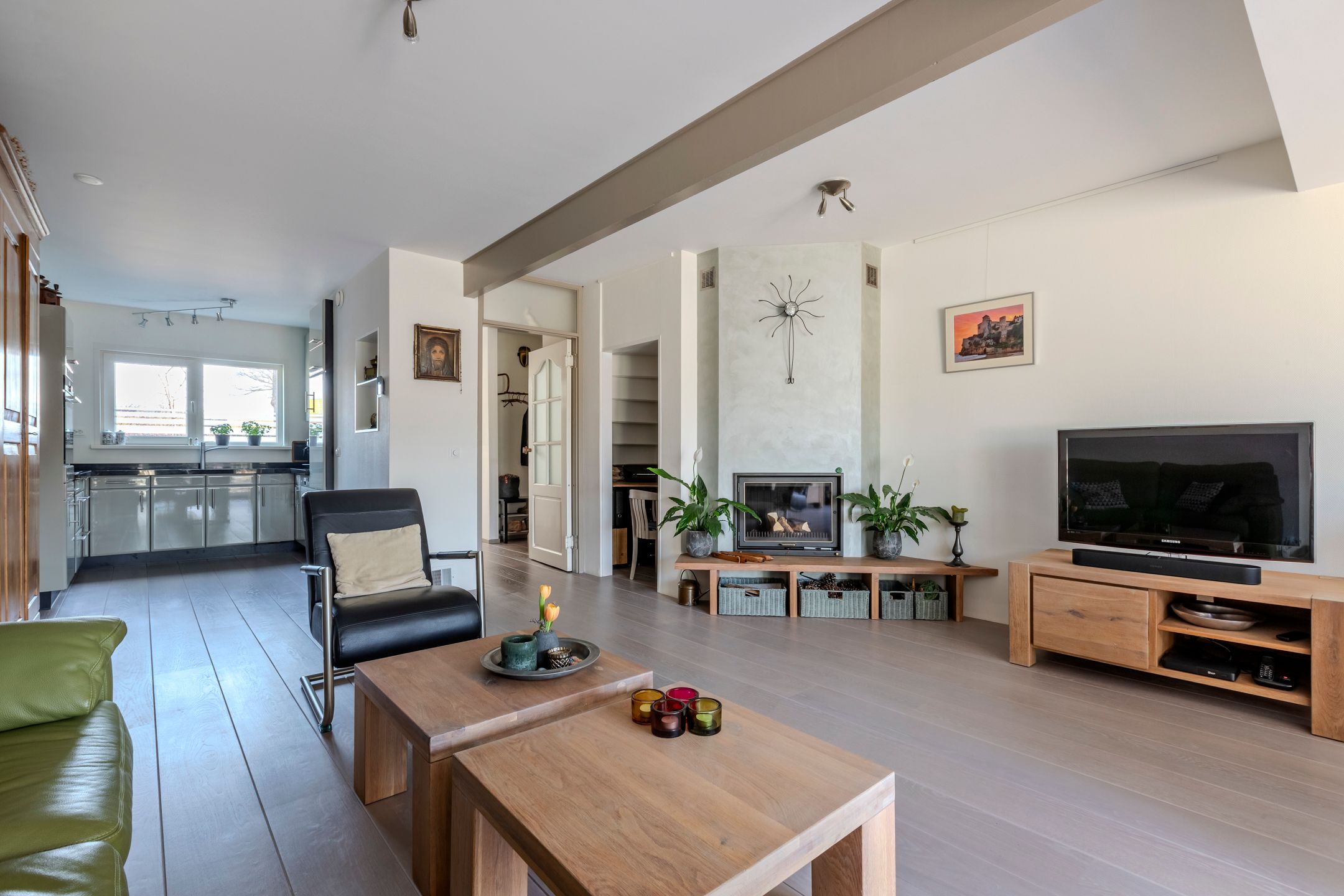 Photo 12 of Houweelstraat 14