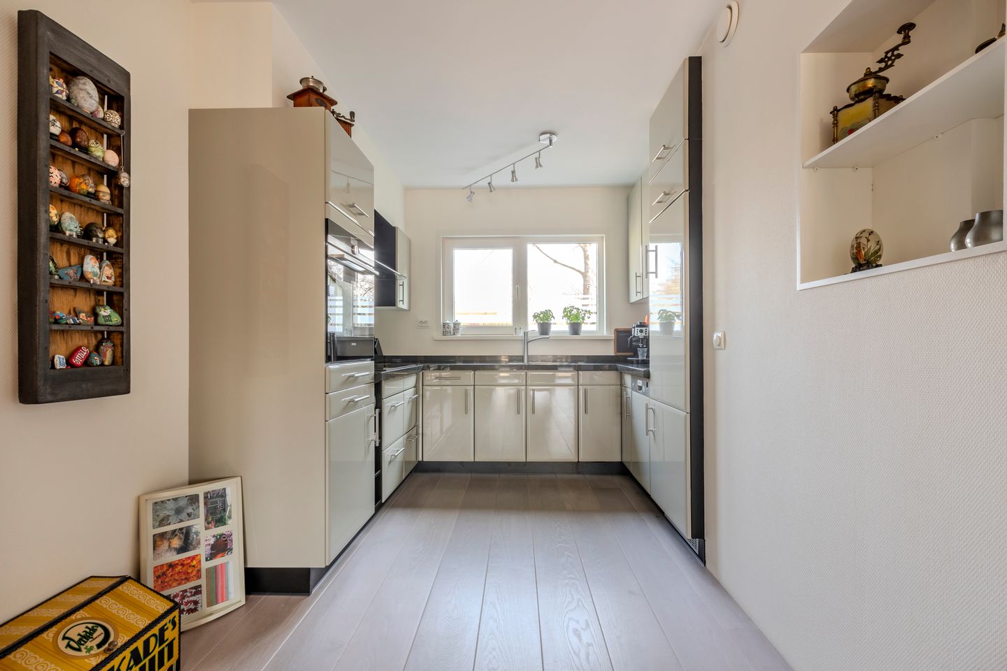 Photo 14 of Houweelstraat 14