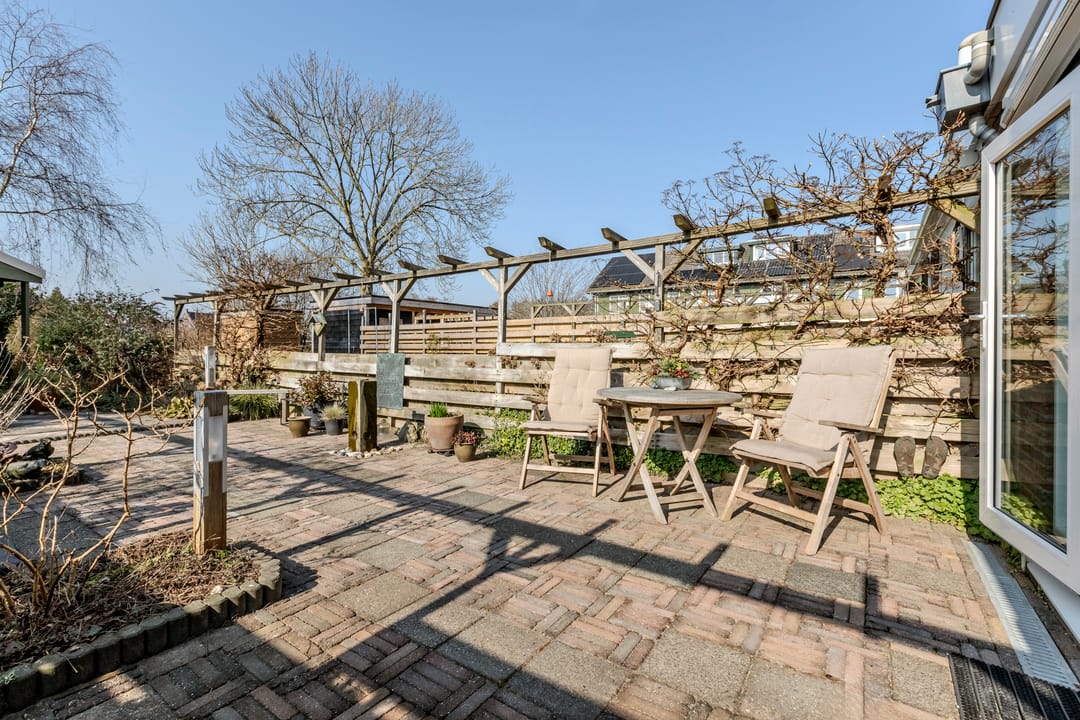 Photo 32 of Houweelstraat 14