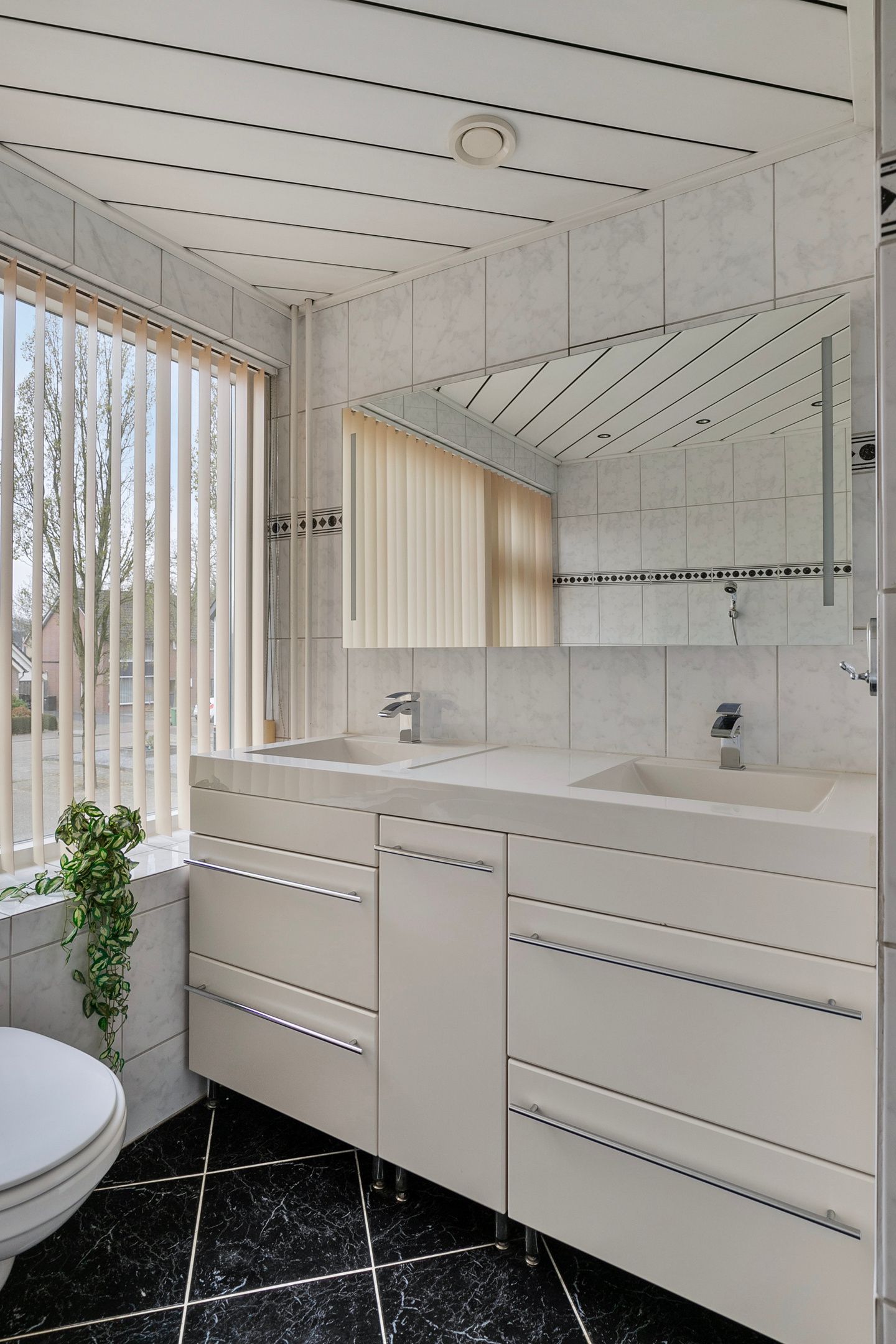 Foto 19 van Graaf Wernerstraat 27