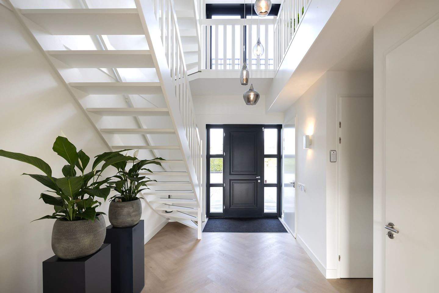 Foto 14 van Larense Laan 16