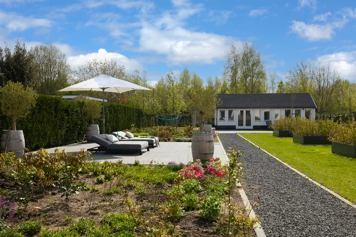 Foto 42 van Larense Laan 16