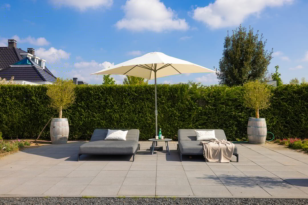 Foto 43 van Larense Laan 16