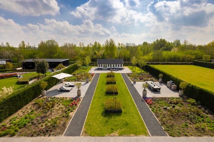 Foto 54 van Larense Laan 16