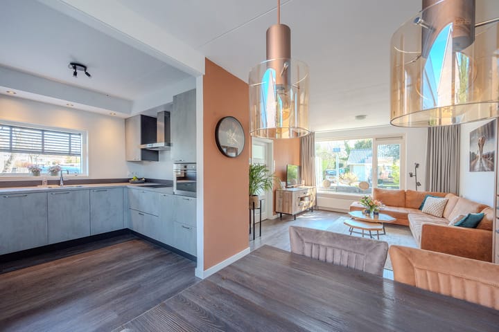 Foto 10 van Distelstraat 1