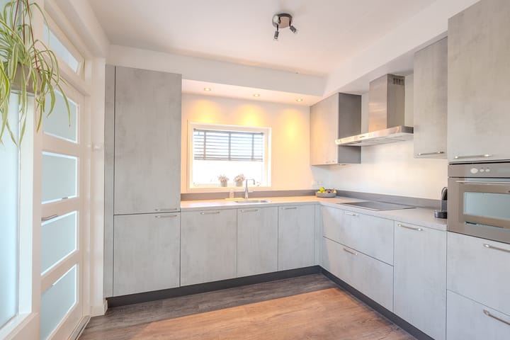 Foto 11 van Distelstraat 1