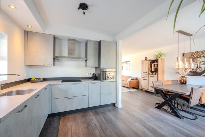 Foto 12 van Distelstraat 1