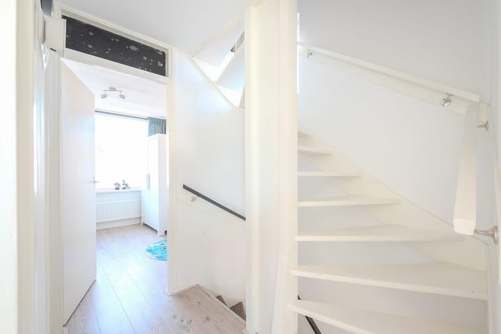 Foto 28 van Distelstraat 1