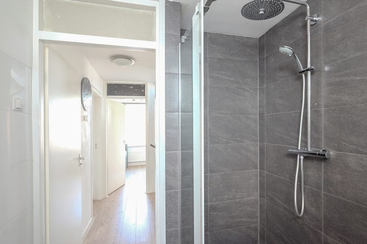 Foto 27 van Distelstraat 1