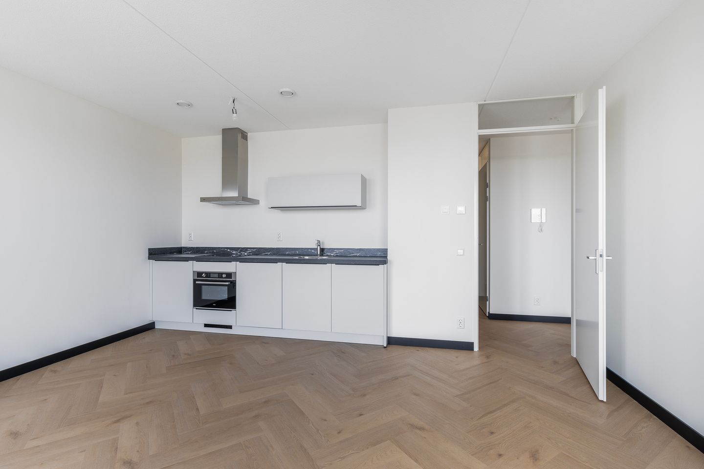 Foto 14 van Jaap van der Hoekplaats 144