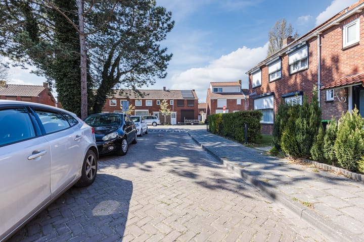 Foto 24 van Aagje Dekenstraat 5