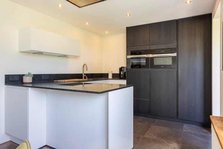 Foto 2 van Jupiter 8