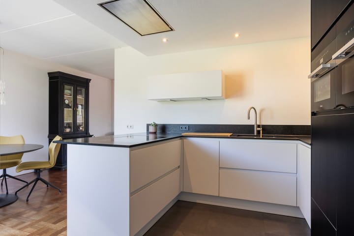 Foto 10 van Jupiter 8