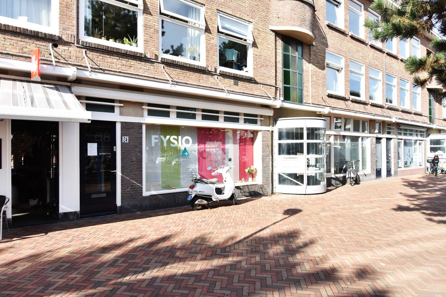 View photo 2 of Tesselseplein 24