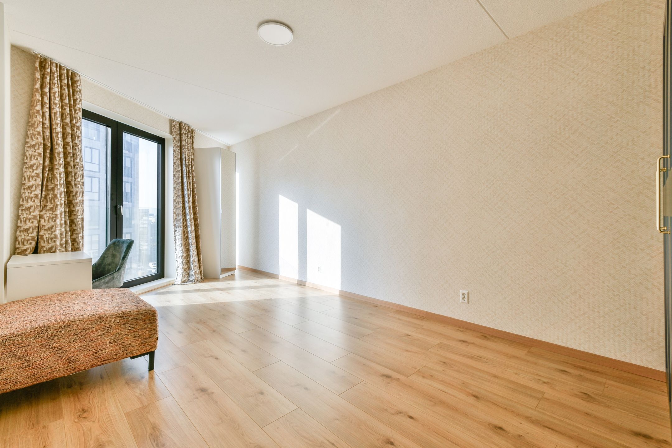 Foto 15 van Niemeyerstraat 76