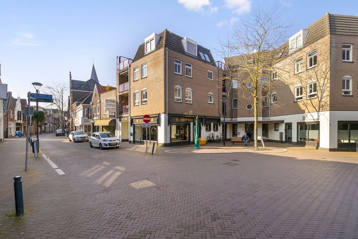 Photo 31 of Steenstraat 33