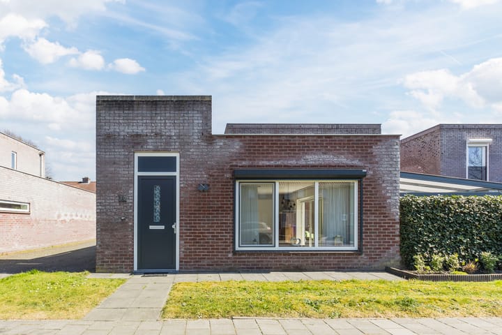 Foto 4 van Azaleastraat 10