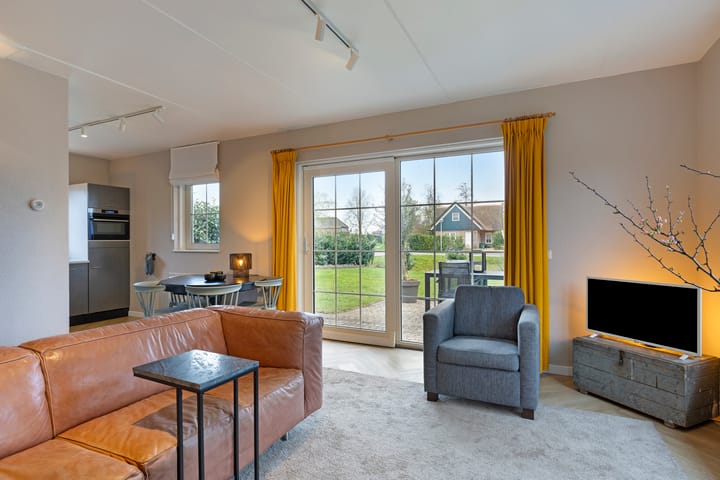 Photo 12 of Binnenweg 12-38