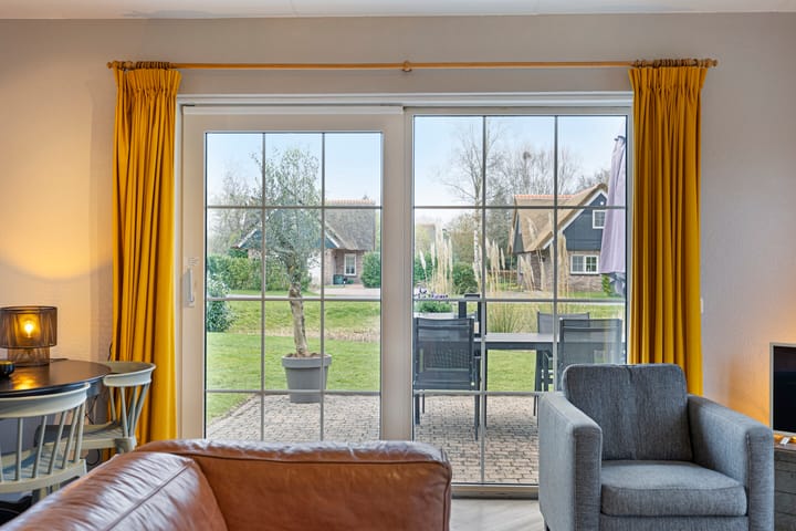 Photo 13 of Binnenweg 12-38