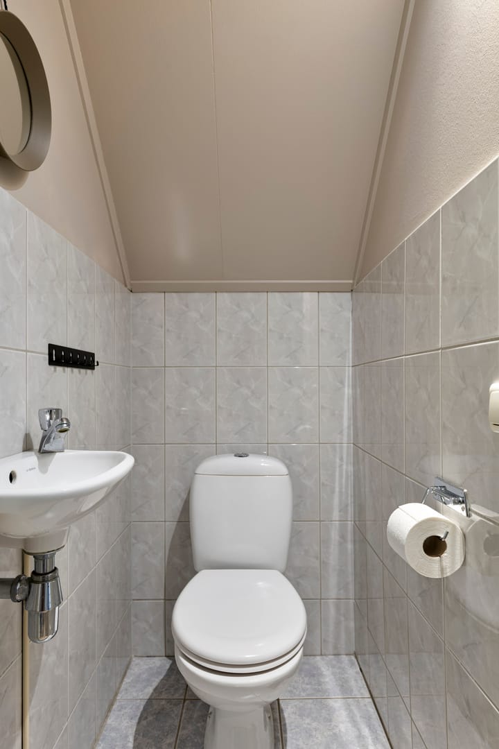 Photo 21 of Binnenweg 12-38