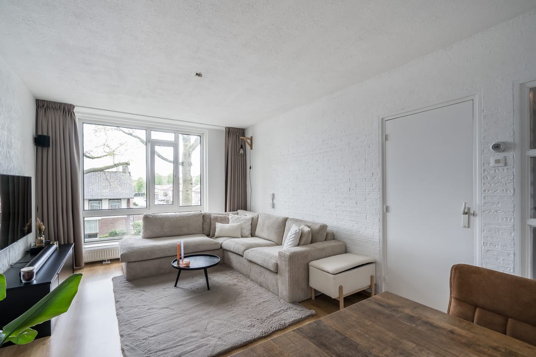 Photo 1 of Limburglaan 18