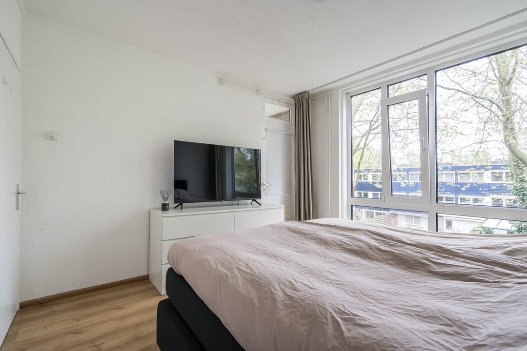 Photo 11 of Limburglaan 18