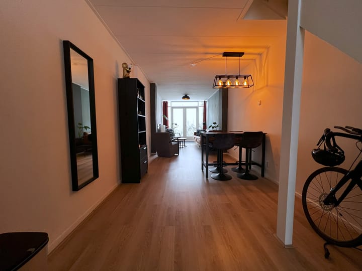 Photo 3 of Walestraat 11