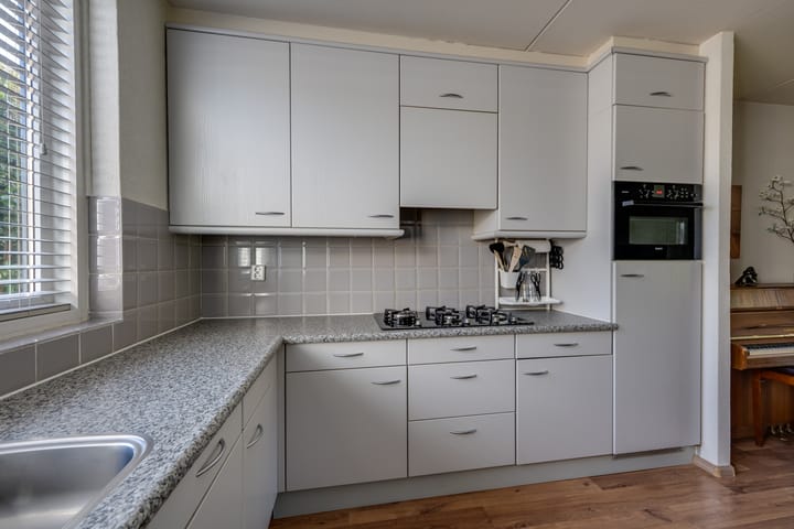 Foto 15 van Ds. Schoutenlaan 11