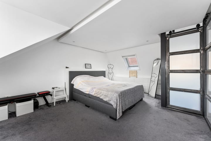 Foto 5 van Brederostraat 32