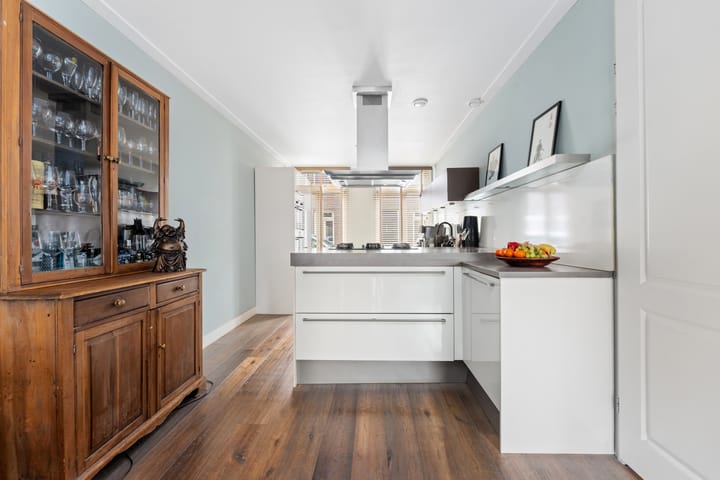 Foto 15 van Brederostraat 32