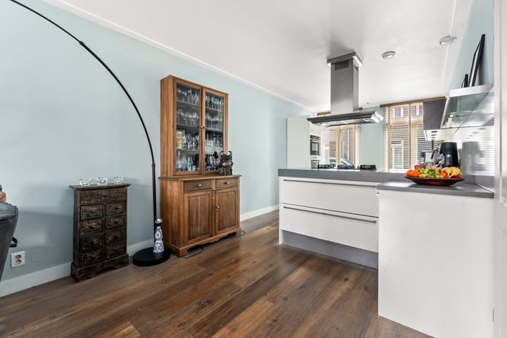 Foto 16 van Brederostraat 32