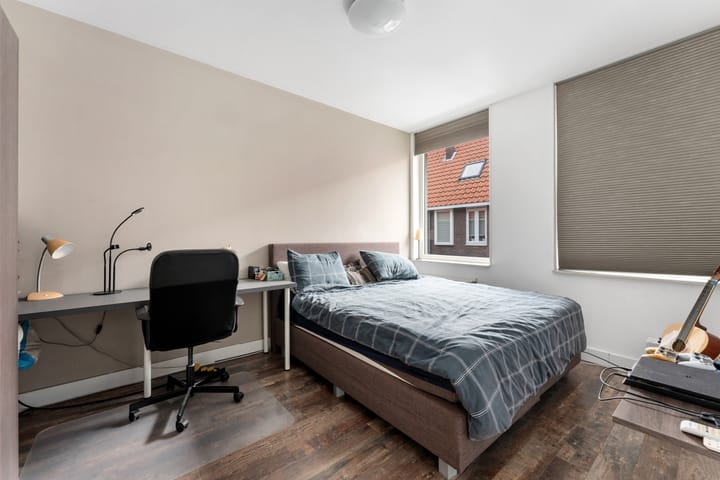 Foto 21 van Brederostraat 32