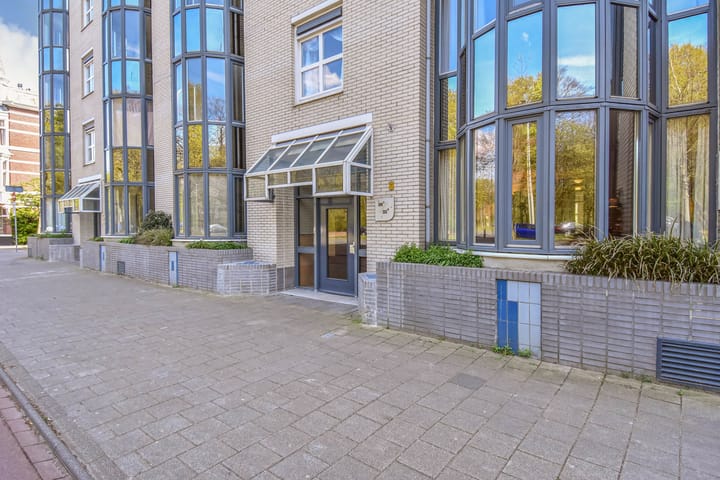 Photo 2 of Bezuidenhoutseweg 349-A