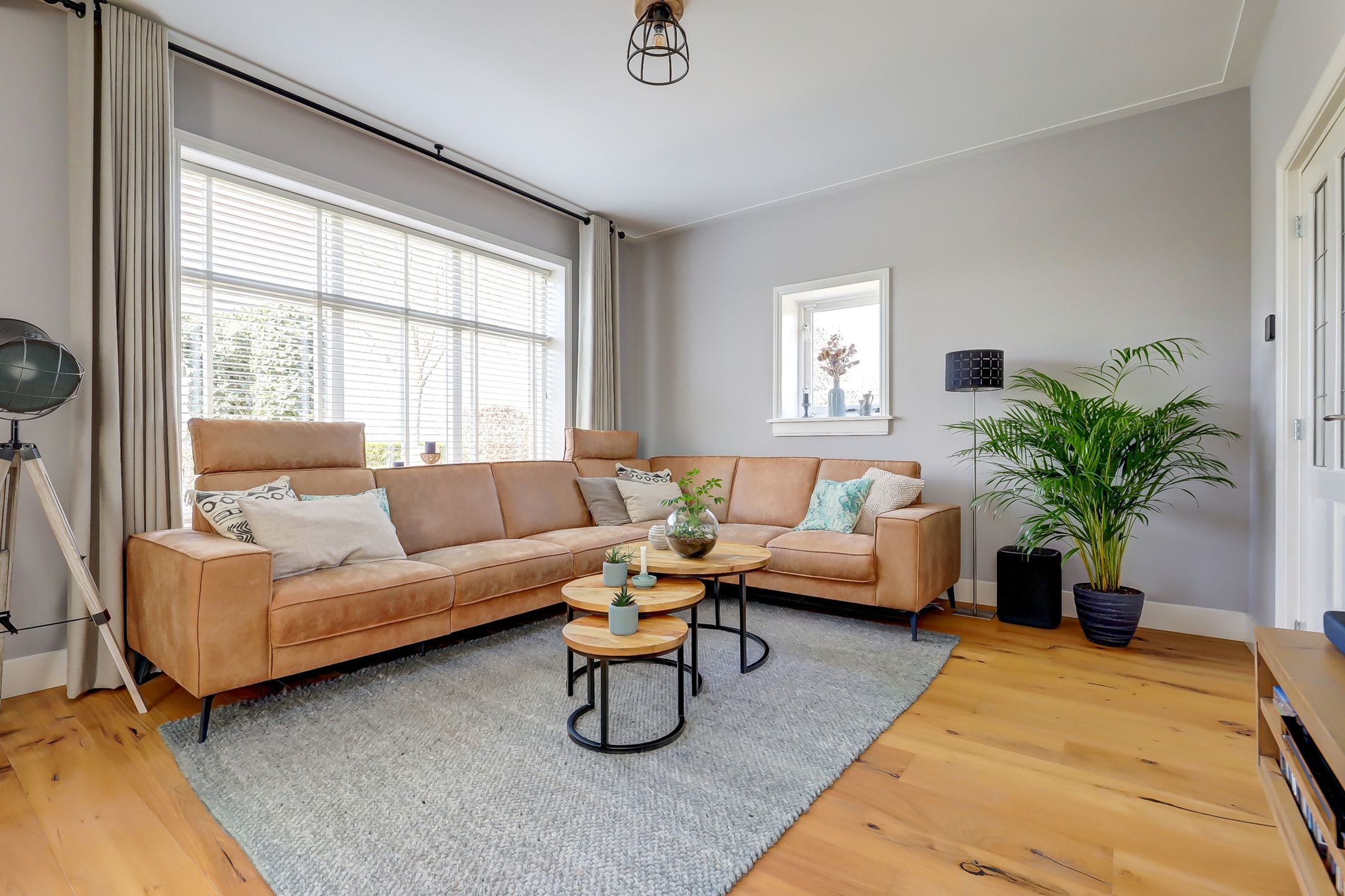 Foto 9 van Angerensestraat 6