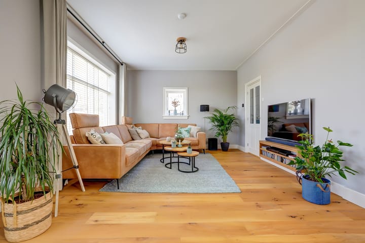 Foto 11 van Angerensestraat 6