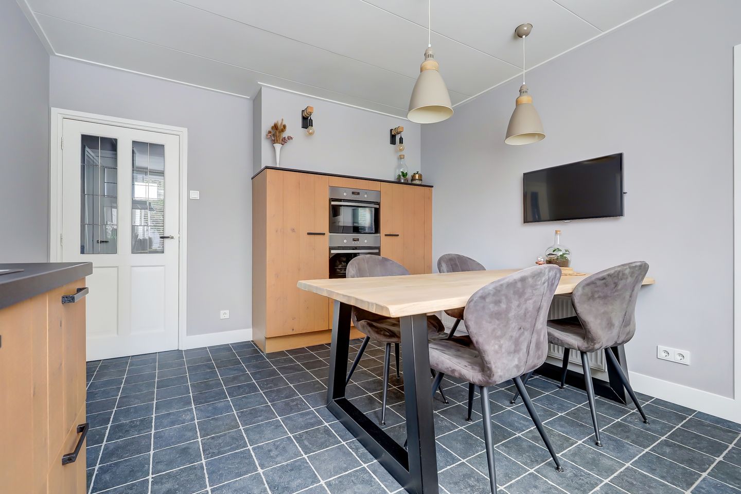 Foto 20 van Angerensestraat 6