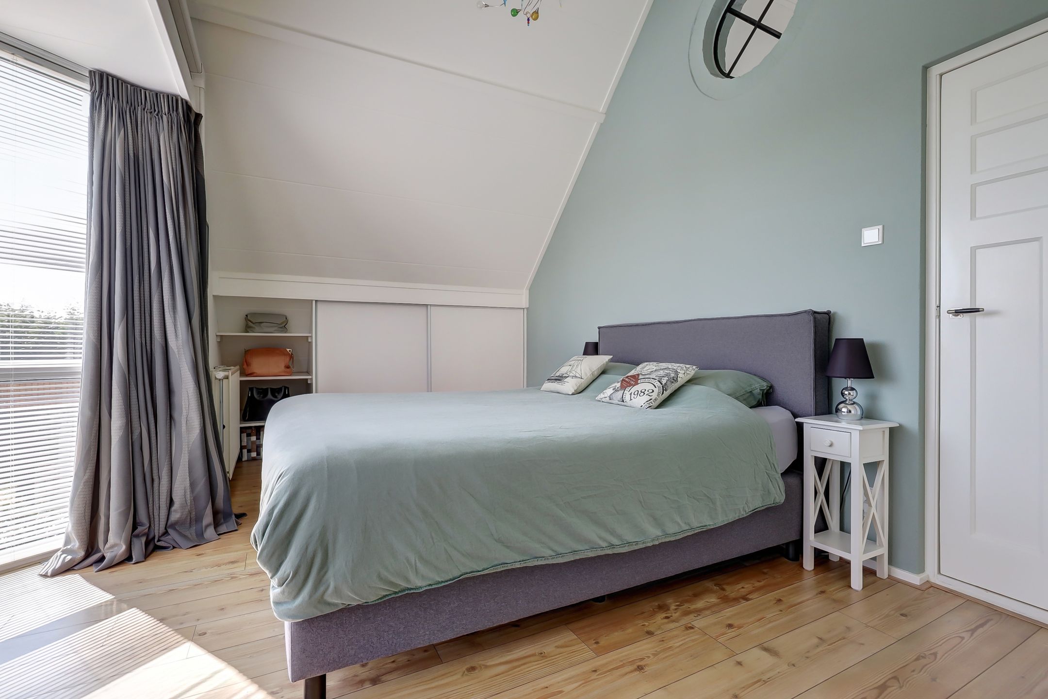 Foto 45 van Angerensestraat 6